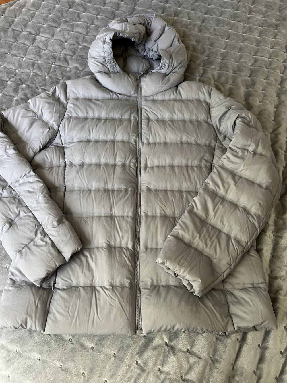 Uniqlo Womens Down Puffer Jacket Light Grey Hooded Parka Lightweight Coat